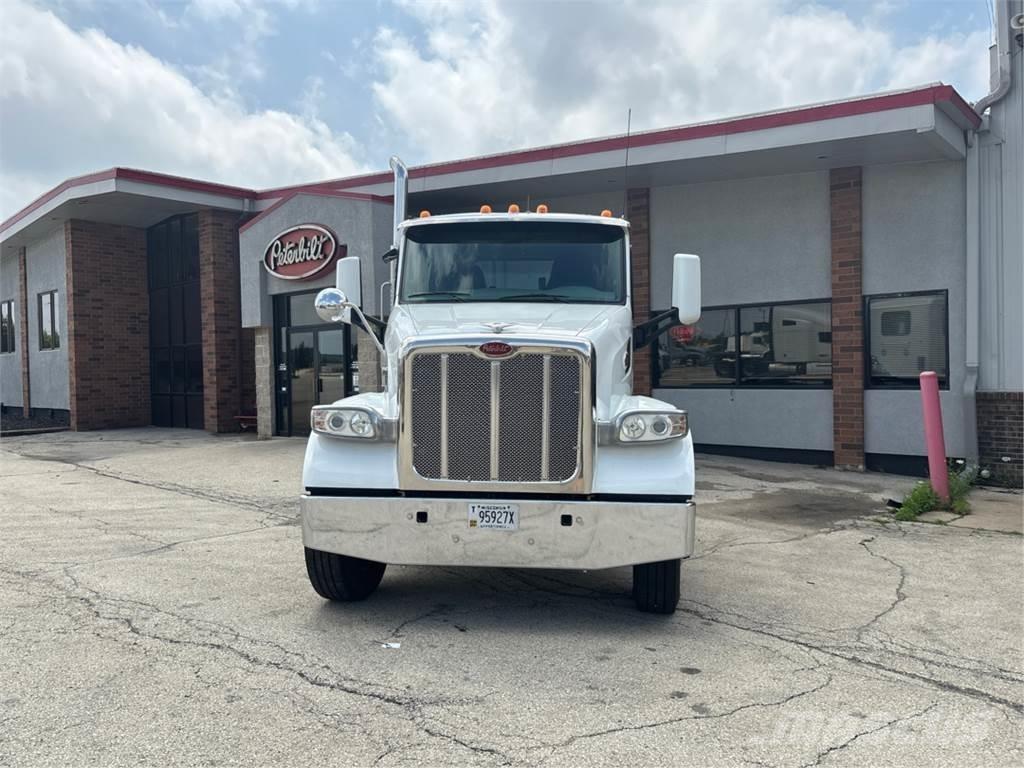 Peterbilt 567 Влекачи