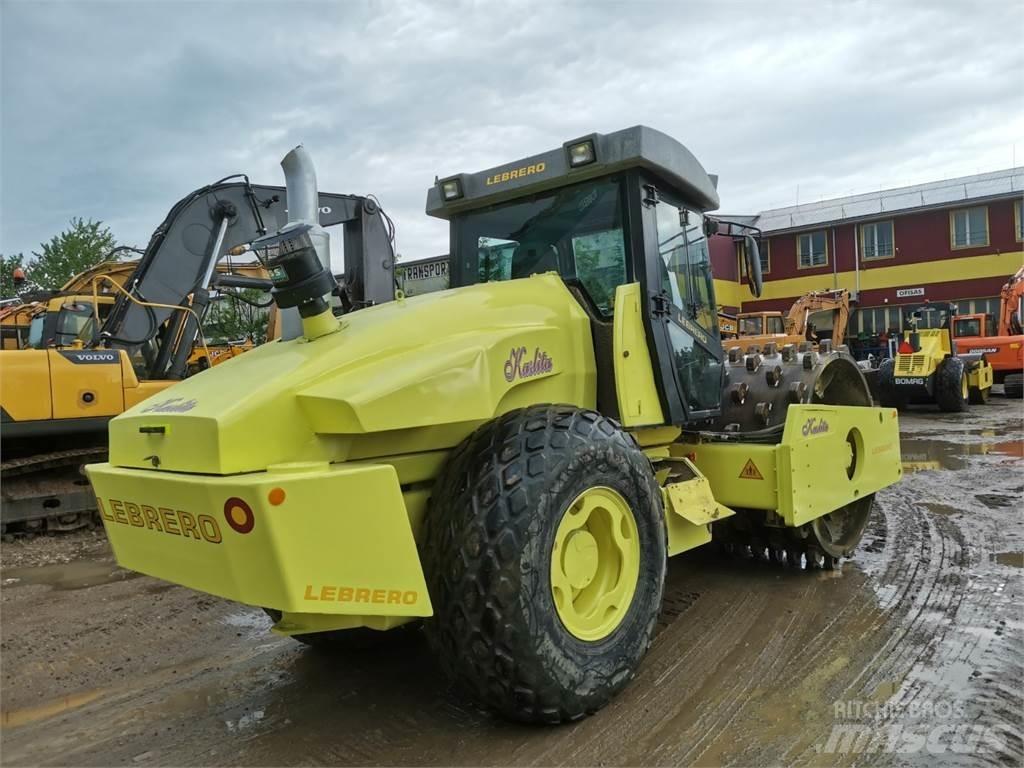 Bomag LEBREDO X 6 Еднобарабанни ролки
