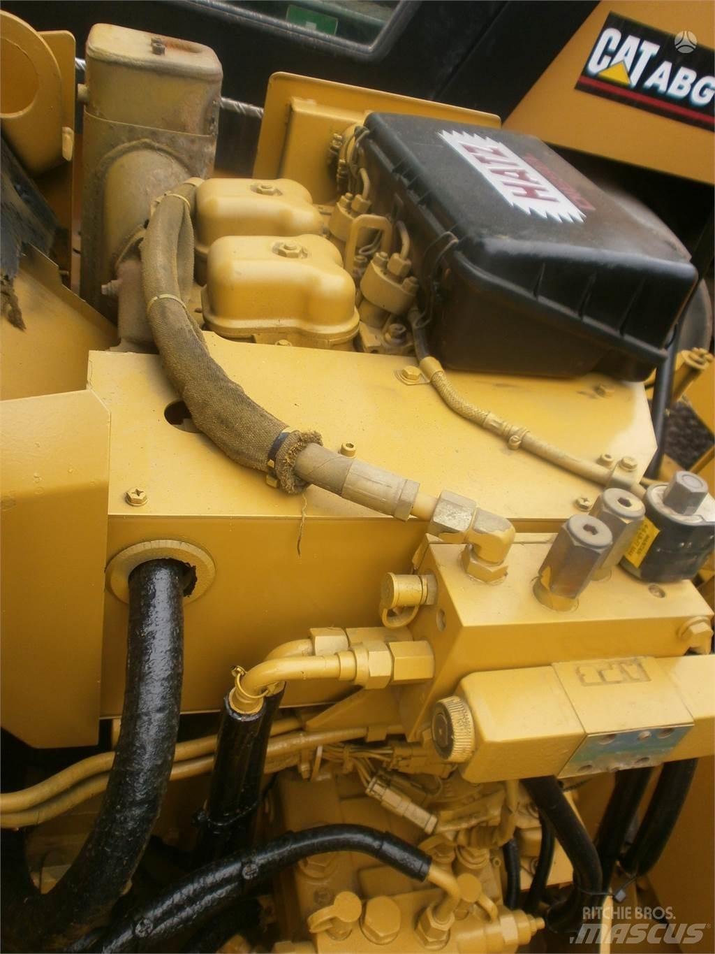 CAT CB224C Двойни барабанни ролки

