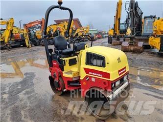 Dynapac CC900S Двойни барабанни ролки
