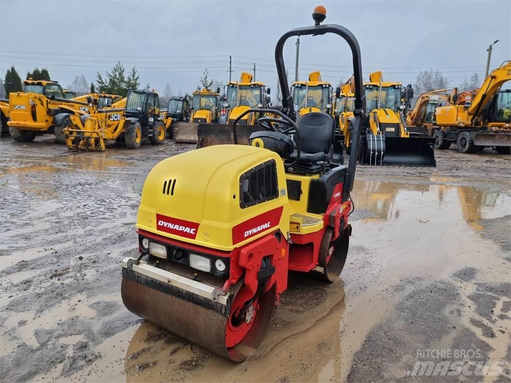 Dynapac CC900S Двойни барабанни ролки
