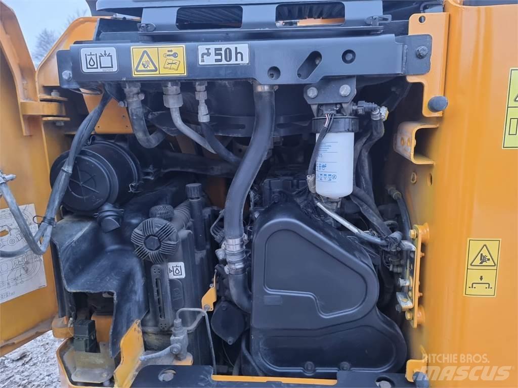 JCB 135HD Мини товарачи
