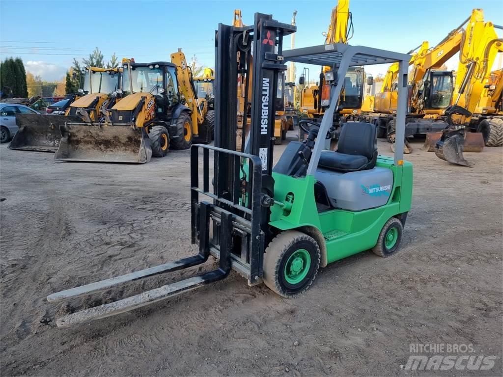 Mitsubishi FG18CAP Дизелови камиони