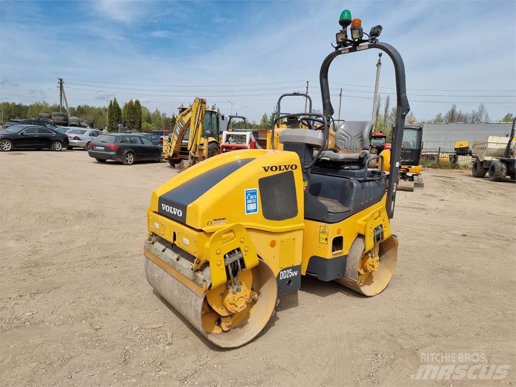 Volvo DD25 Двойни барабанни ролки
