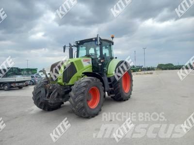 CLAAS Axion 820 Трактори