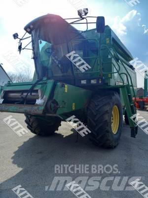 John Deere 2256 2WD Комбайни