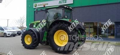 John Deere 6210R Трактори