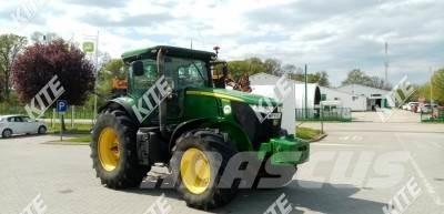 John Deere 7200R Трактори