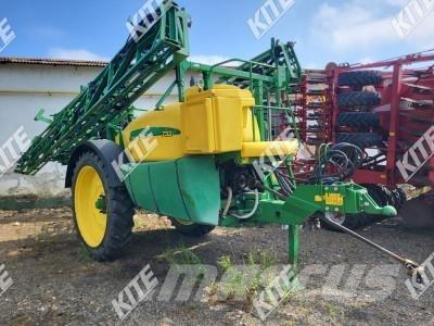 John Deere 732I/27M Прикачни пръскачки
