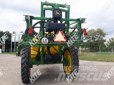 John Deere 740/21M Прикачни пръскачки
