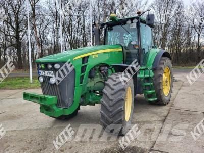 John Deere 8130 Трактори