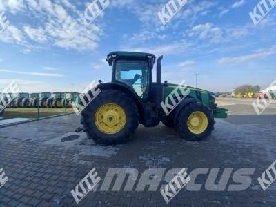 John Deere 8295R Трактори