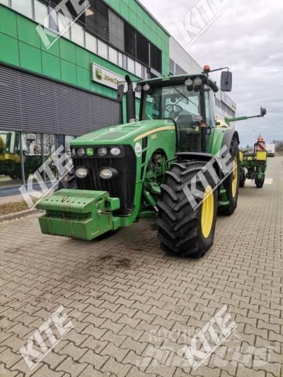 John Deere 8430 Трактори