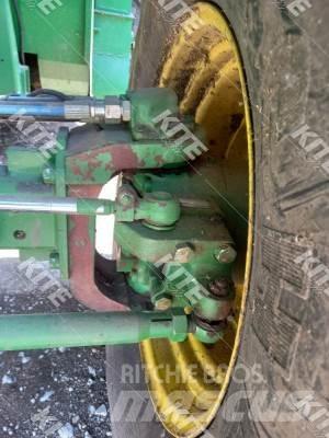 John Deere C670 Комбайни