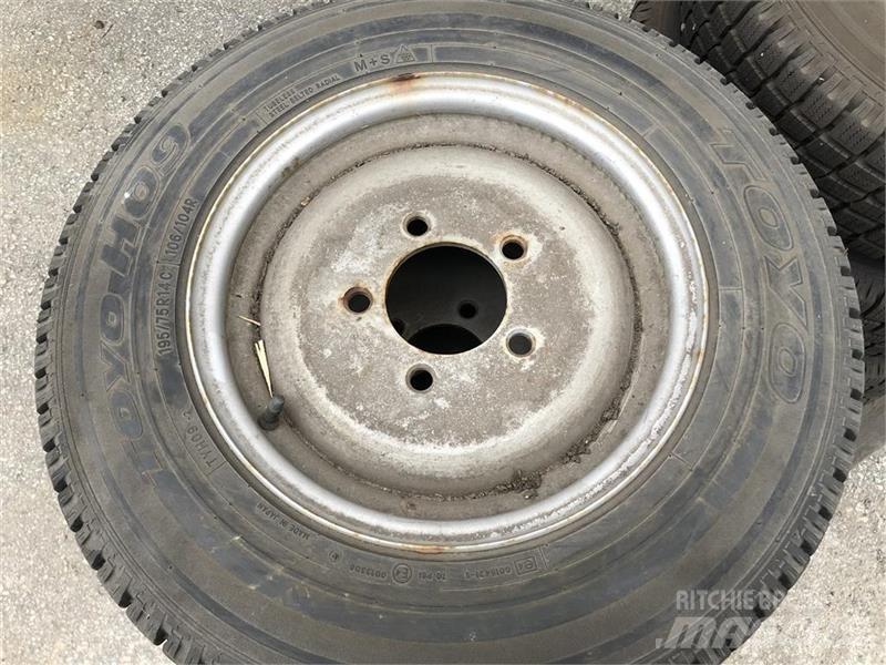 Toyo H09 Гуми