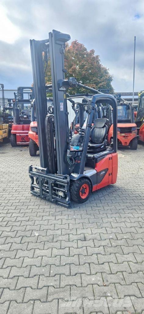 Linde E 12-02 Електрически вилични кари-повдигачи