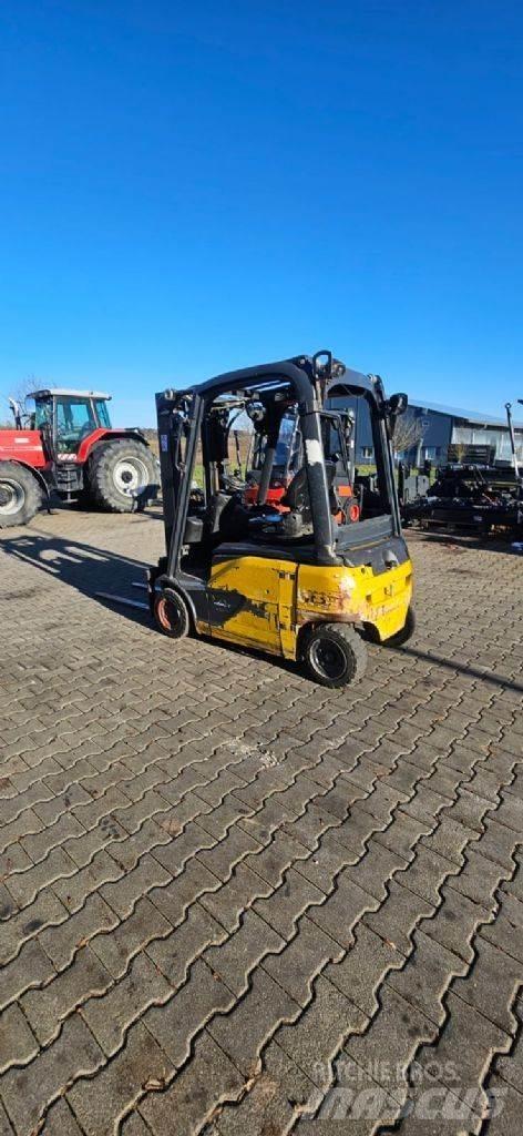 Linde E 16 P-02 Електрически вилични кари-повдигачи