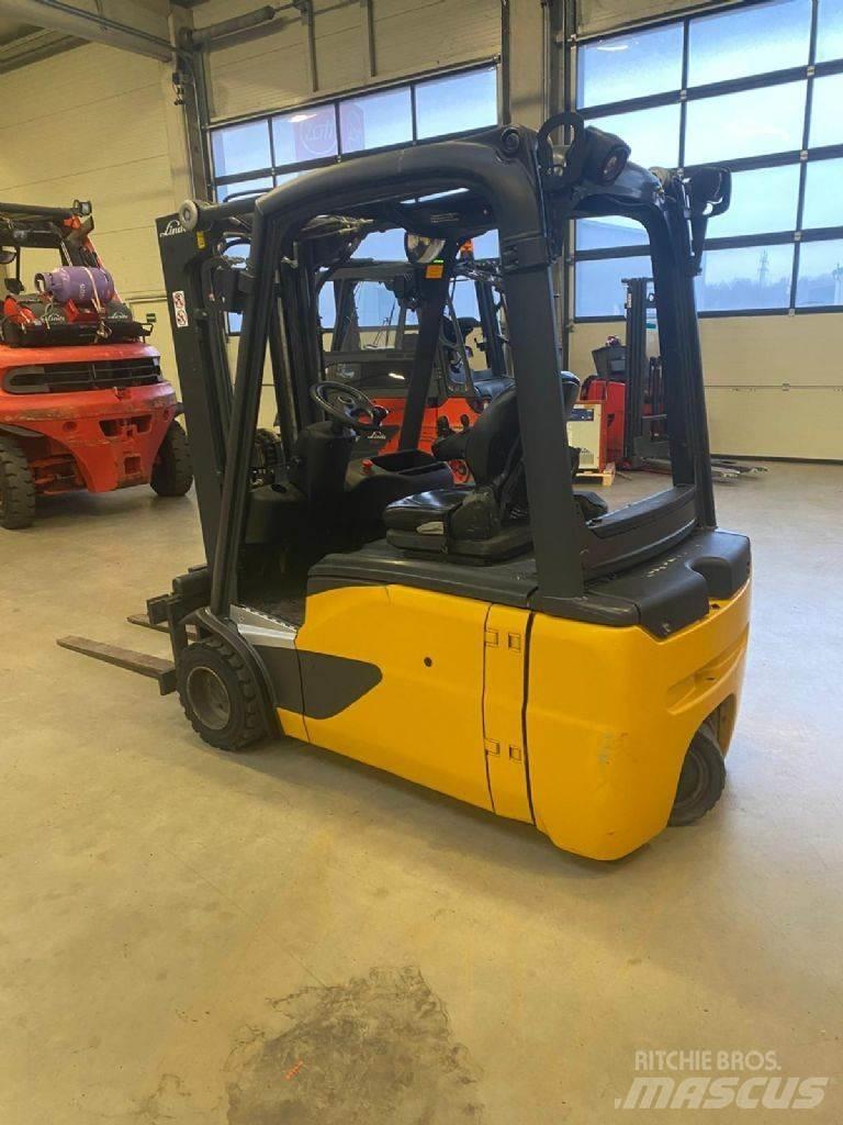 Linde E 18 L-02 Електрически вилични кари-повдигачи