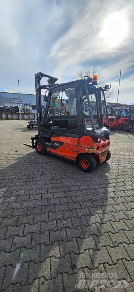 Linde E 25 L-01 Електрически вилични кари-повдигачи