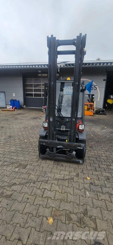 Linde H 30 D-02 Дизелови камиони