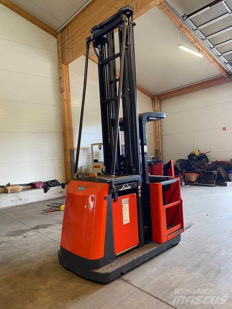 Linde V 12-02 Машини за комисиониране високоповдигачи