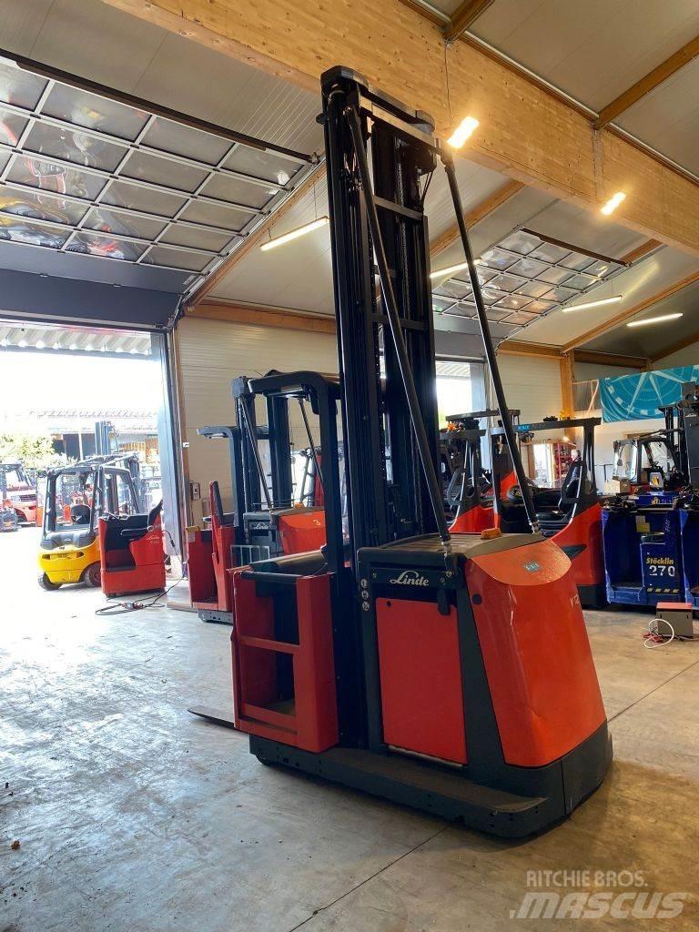 Linde V 12-02 Машини за комисиониране високоповдигачи
