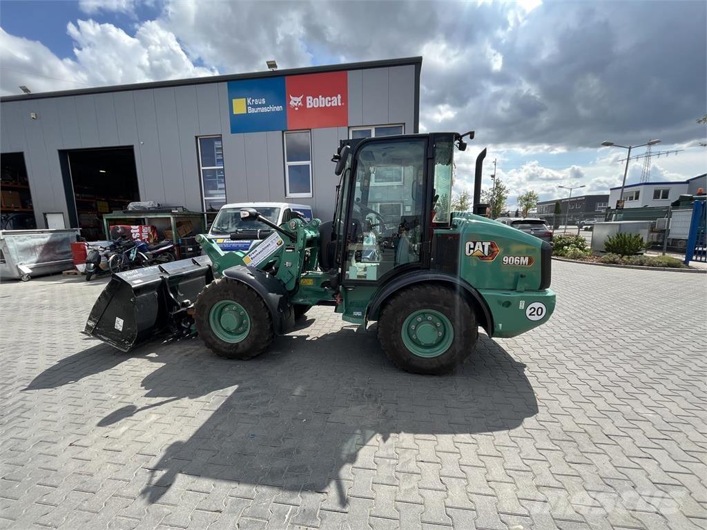 CAT 906 M Колесни товарачи