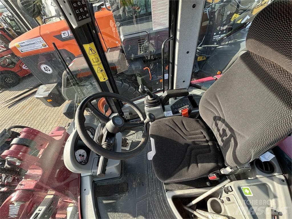 Yanmar V100 Колесни товарачи