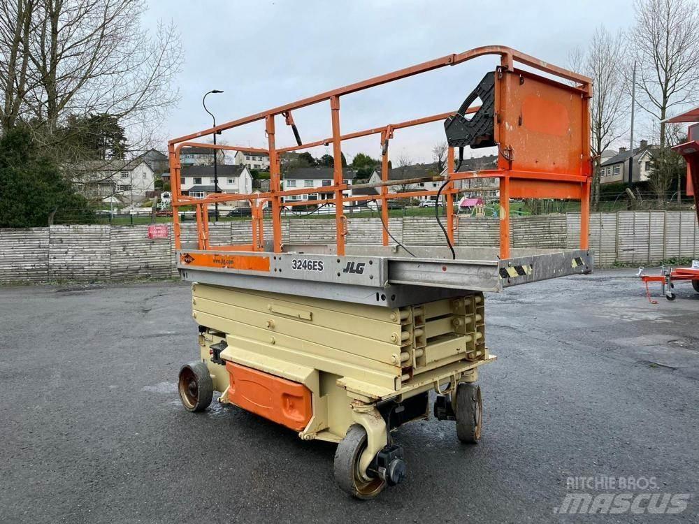 JLG 3246ES Ножични работни платформи