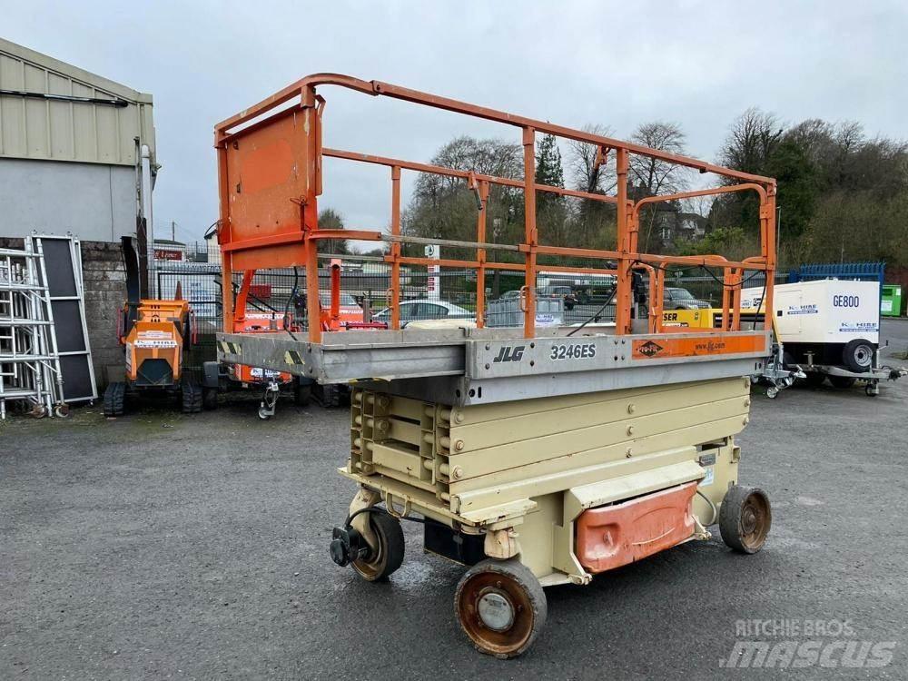 JLG 3246ES Ножични работни платформи