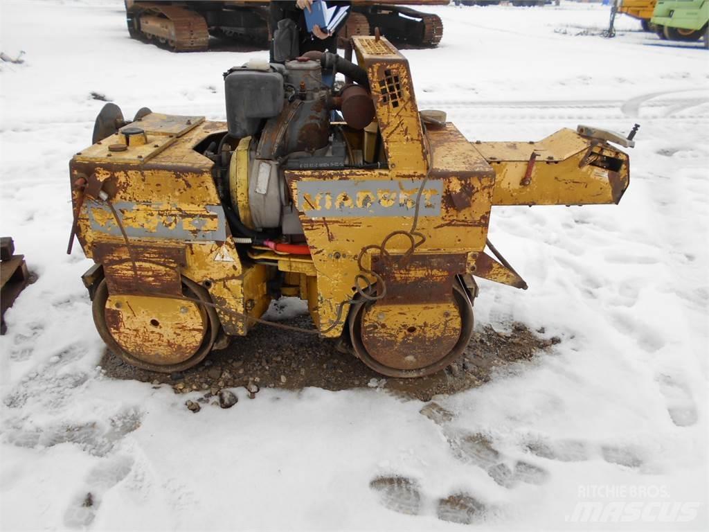 Bomag BW-75AD Двойни барабанни ролки
