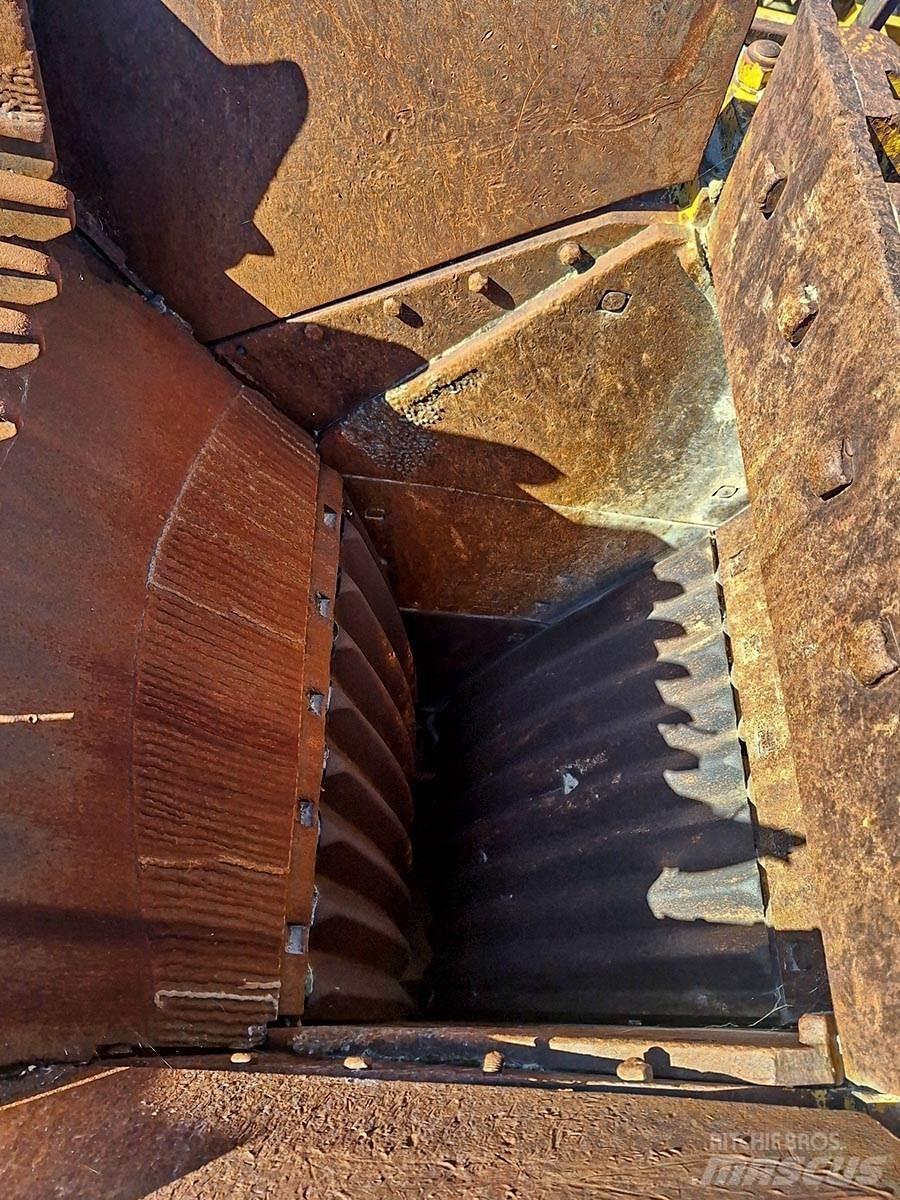 Brown LEROX 1050x850 Мобилни трошачки
