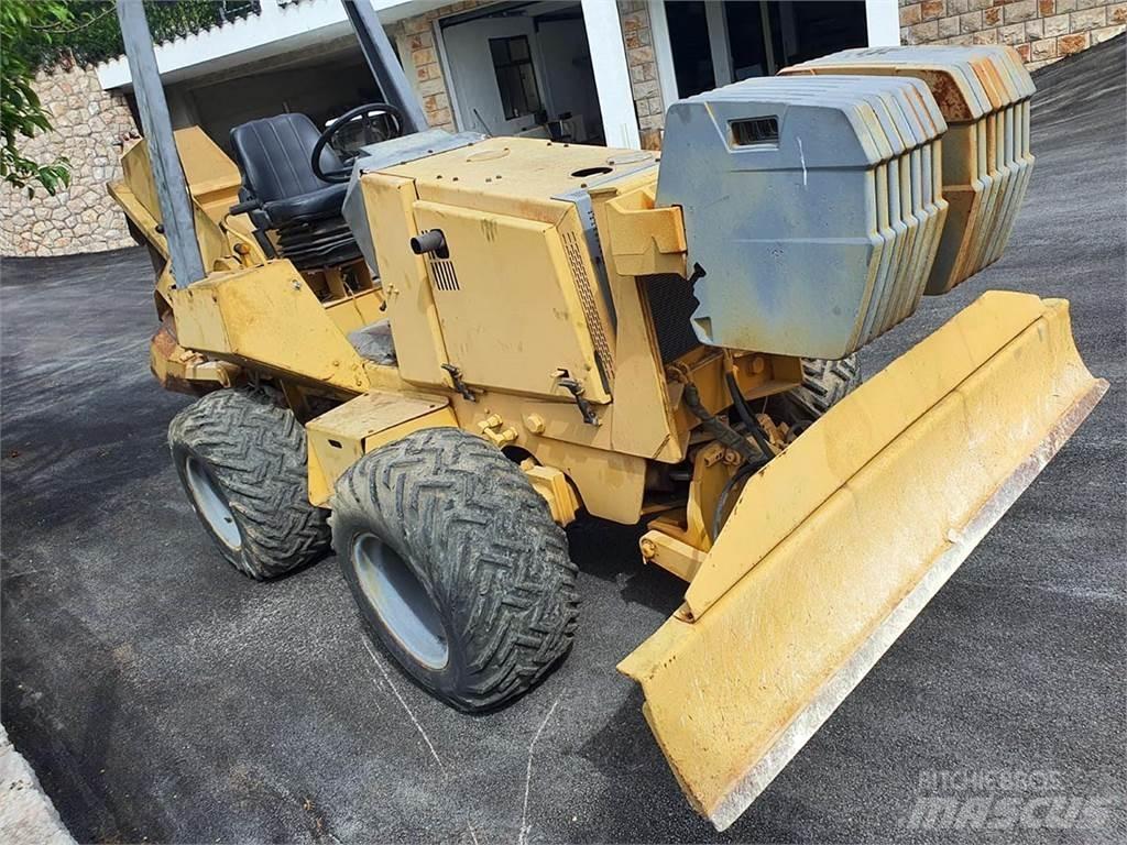 CASE 560 Изкопни машини