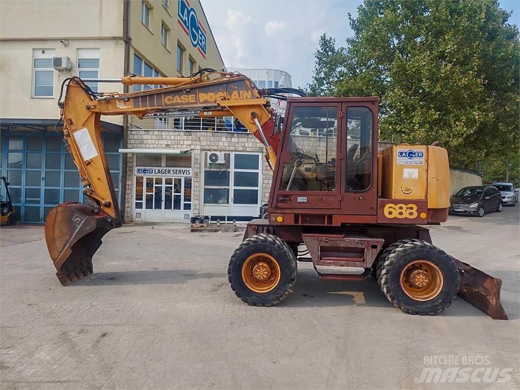 Case Poclain 688P Колесни екскаватори