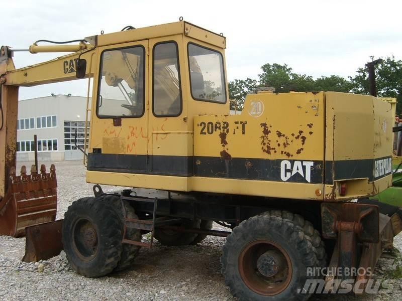 CAT 206 BFT Колесни екскаватори
