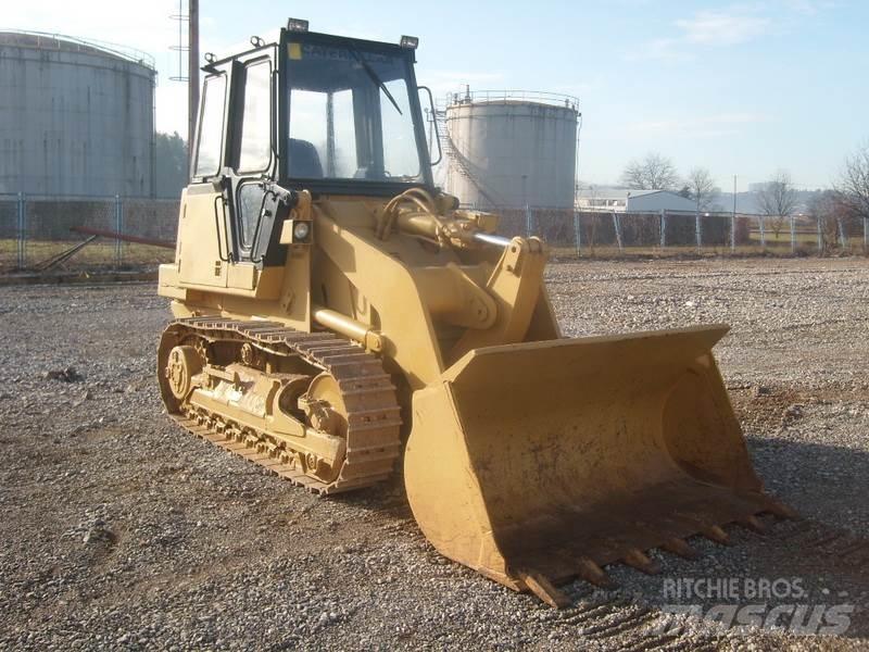 CAT 943 Верижен товарач