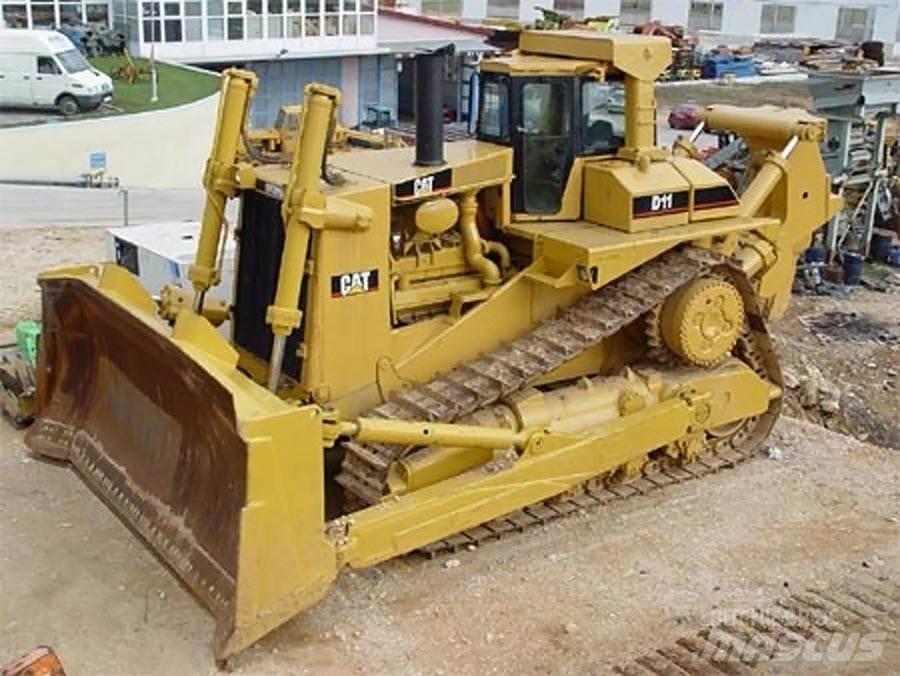 CAT D10 Верижни булдозери
