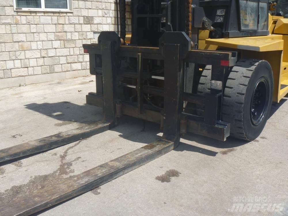 CAT DP150 Дизелови камиони