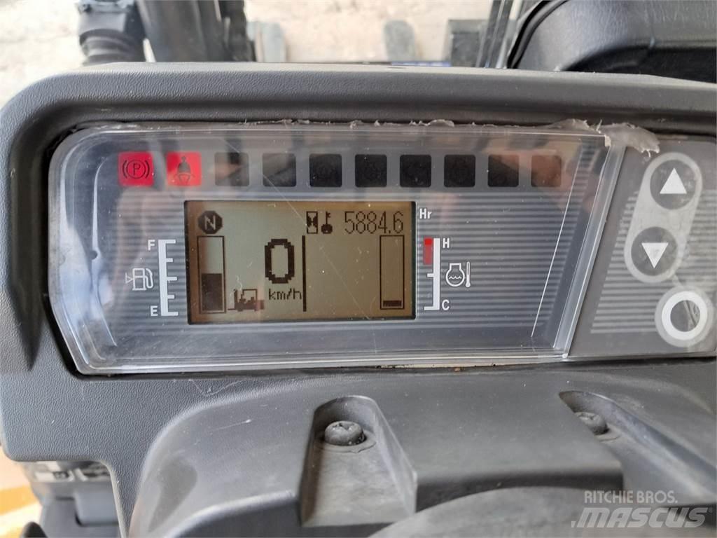 CAT DP50N Дизелови камиони