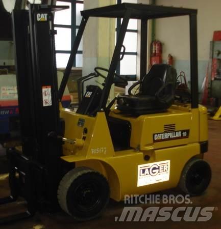 CAT GP10 Камиони с АГУ