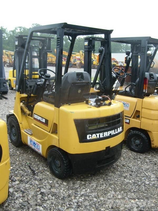 CAT GP18 Камиони с АГУ