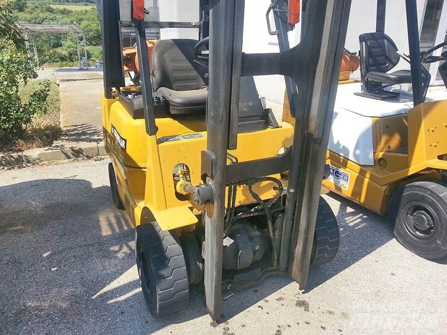 CAT GP18K Камиони с АГУ