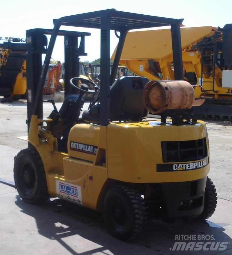 CAT GP20 Камиони с АГУ