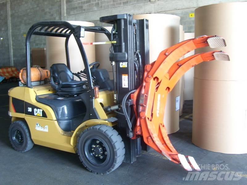 CAT GP30N Камиони с АГУ