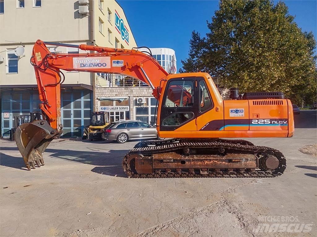 Doosan SOLAR 225NLC-V Верижен екскаватор