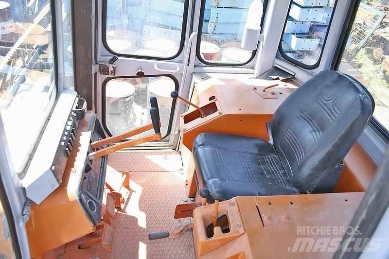 Fiat-Hitachi FD 20 Верижни булдозери
