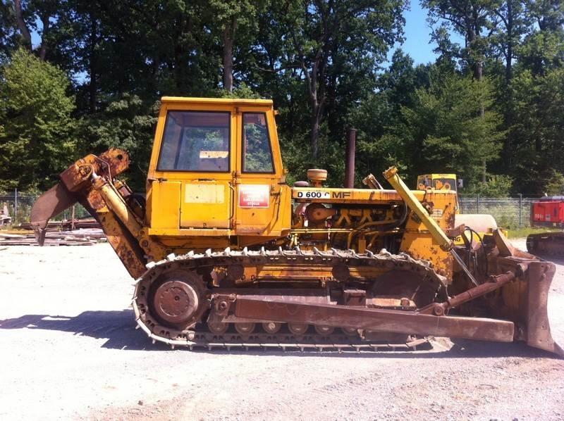 Hanomag D600 Верижни булдозери
