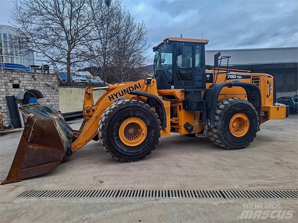 Hyundai HL780-9A Колесни товарачи