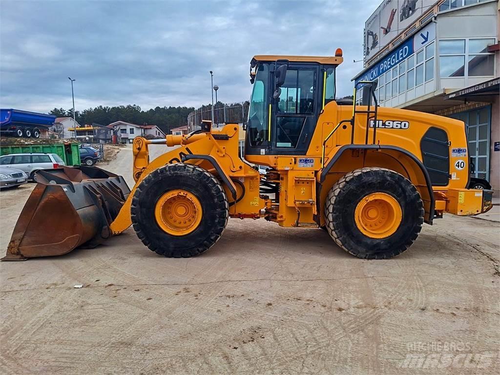 Hyundai HL960 Колесни товарачи