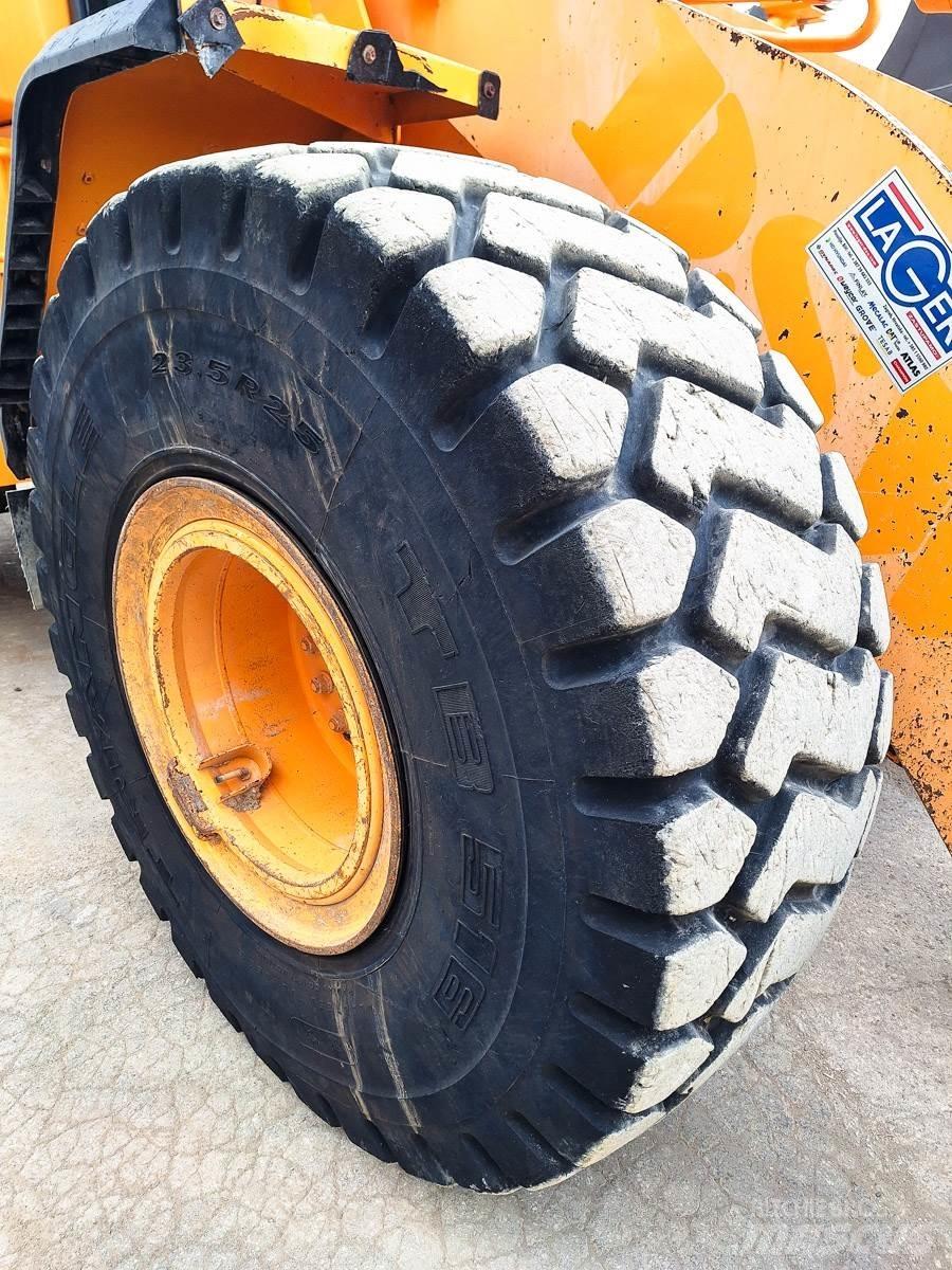 Hyundai HL960 Колесни товарачи